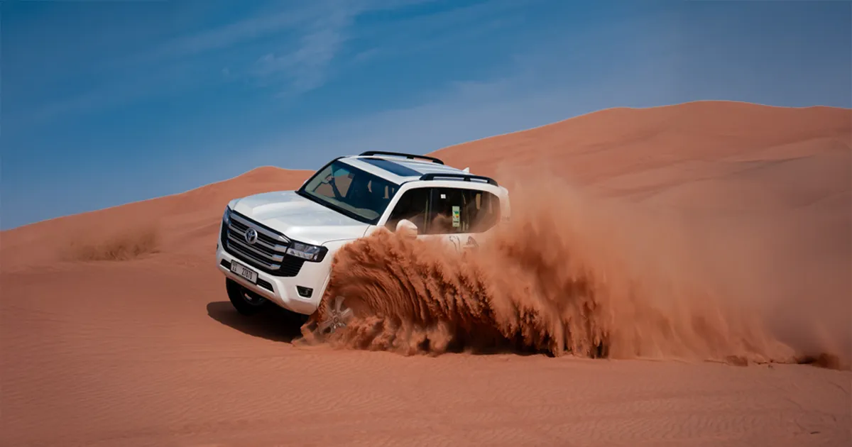 Land Cruiser dune bashing
